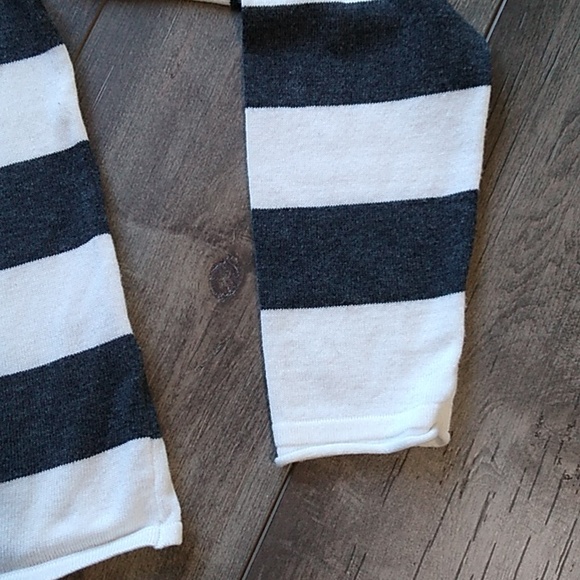 The Slope Brooklyn N.Y. Black,White Stripe Top/Sweater with front tie size M - Picture 4 of 10
